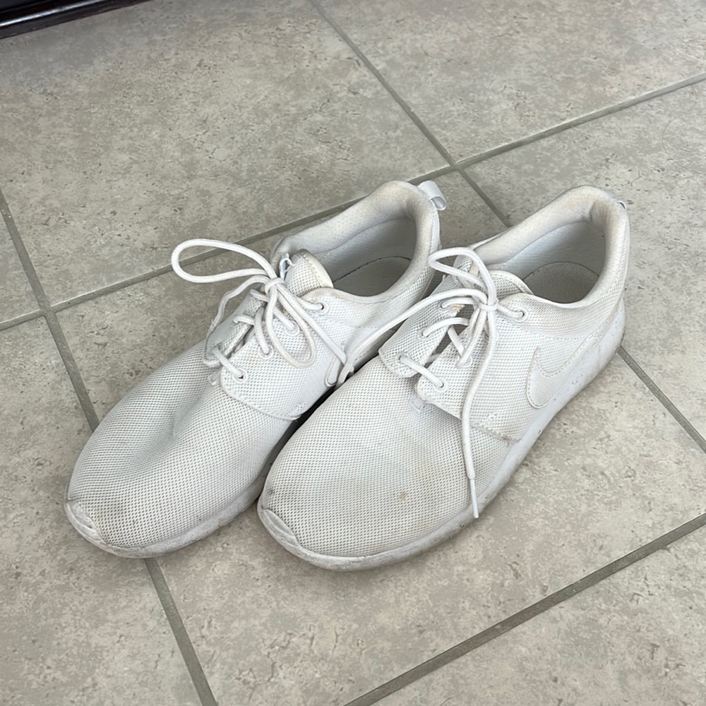 White Nike Tennis Shoes